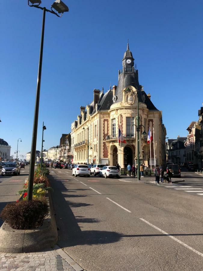 L'Etoile De Trouville Kültér fotó
