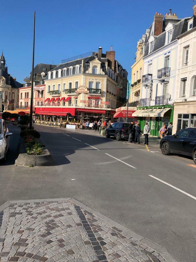 L'Etoile De Trouville Kültér fotó